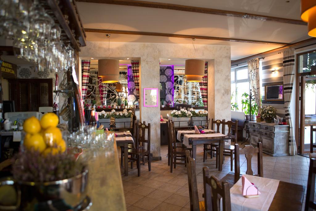 Hotel Na Rogatce Lublin Exterior photo