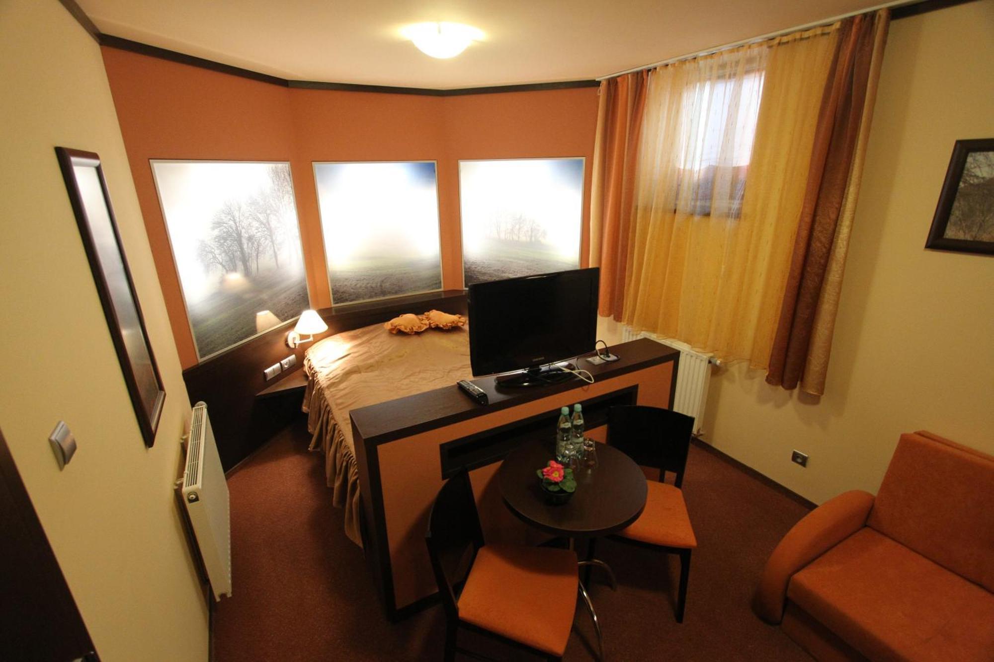 Hotel Na Rogatce Lublin Exterior photo